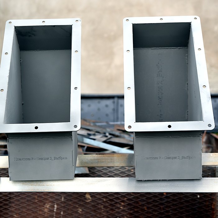 Flanged extraction boxes after painting